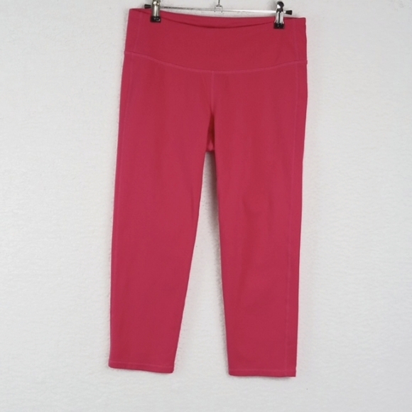 Athleta Chaturanga Hot Pink Cropped/ Capris Women's Size Medium - Picture 1 of 10